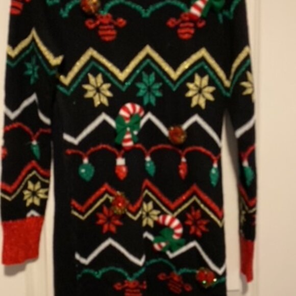 Christmas Sweater - Picture 3 of 12